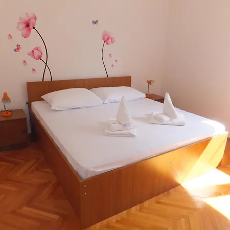 Justic Apartment *