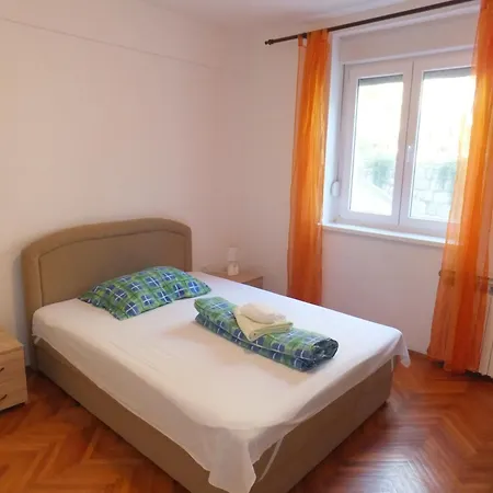 Justic Apartment *