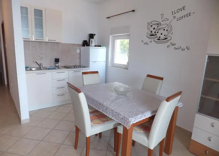 Justic Διαμέρισμα *