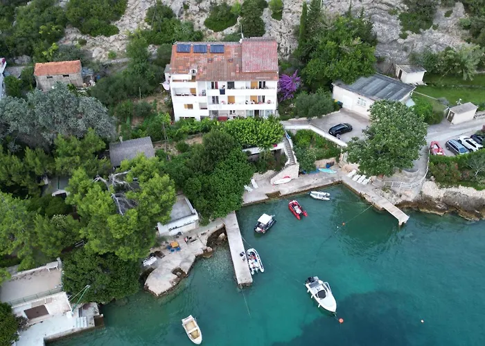 Justic Διαμέρισμα